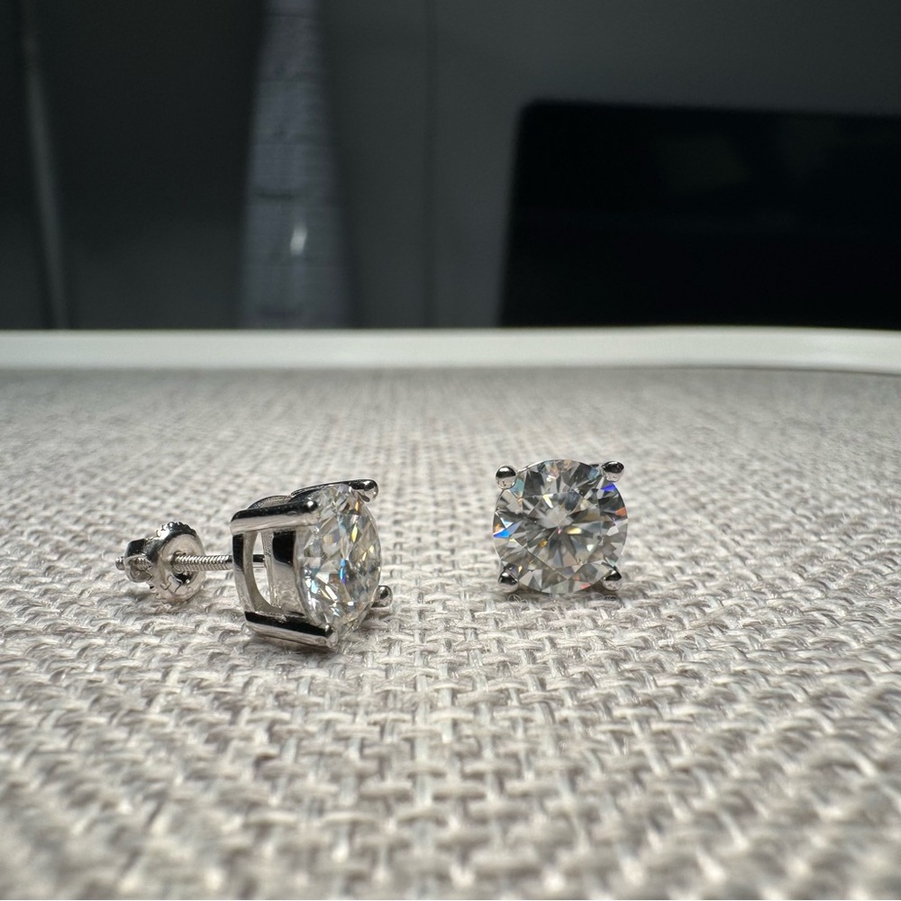 4.0 CTW Moissanite 925 Sterling Silver Stud Earrings Posts NEW F9 - Picture 7 of 8